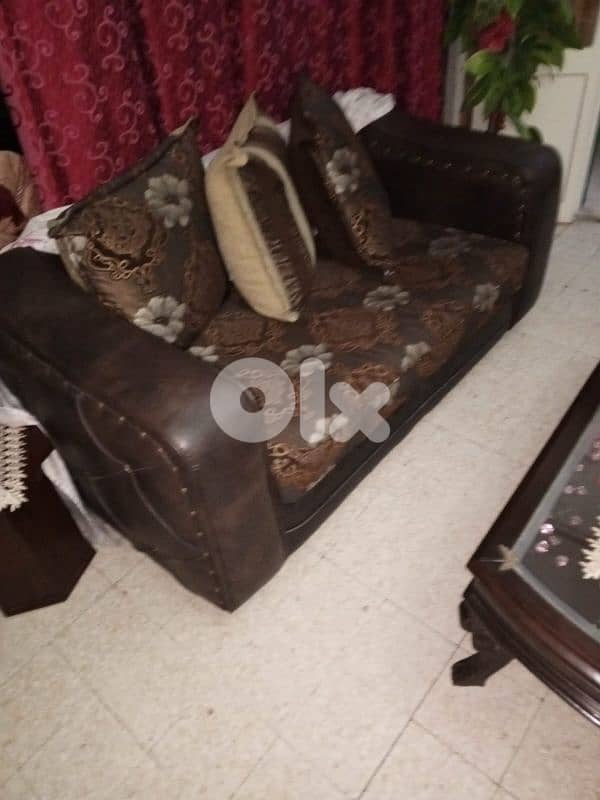 غرفة جلوس . 1