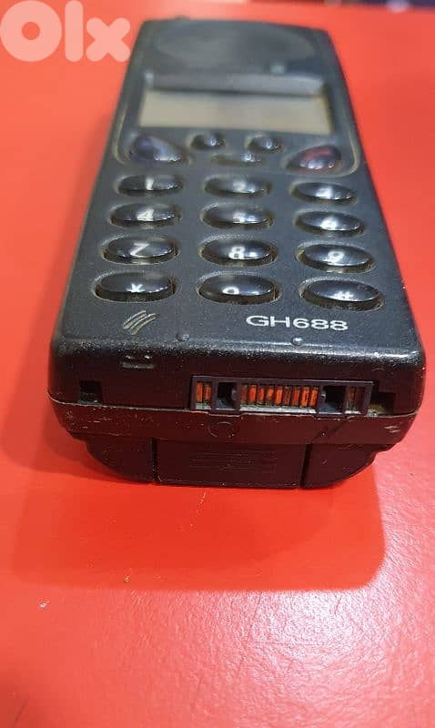 Ericsson 688 dabo maba3ref shi 3ano antique 20$ b ashrafiye 03723895 2