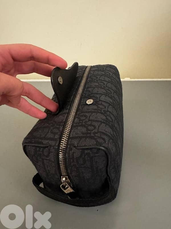 DIOR toiletry bag 1