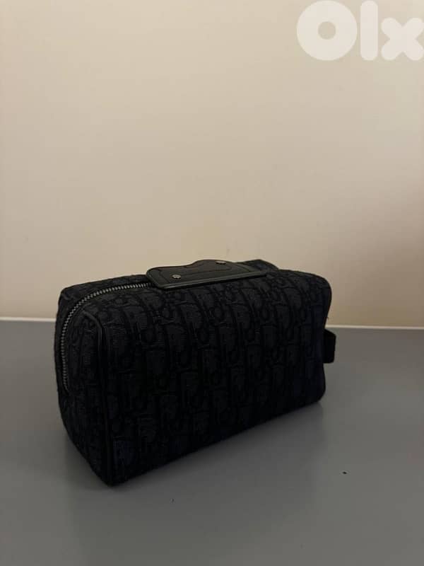 DIOR toiletry bag 2