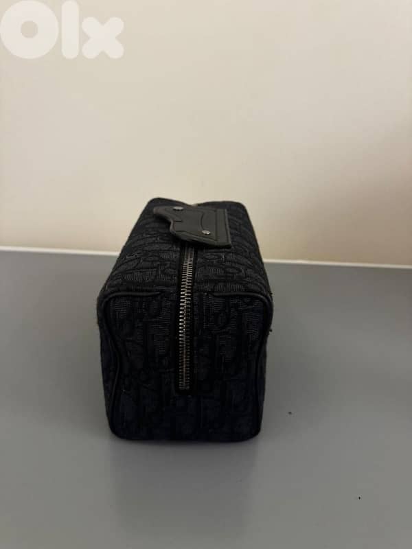 DIOR toiletry bag 3