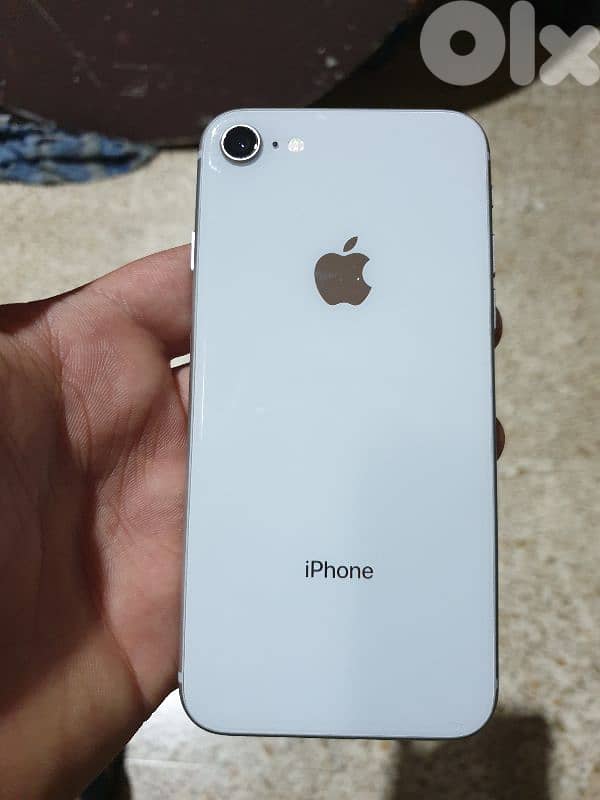 - iphone 8 - 0