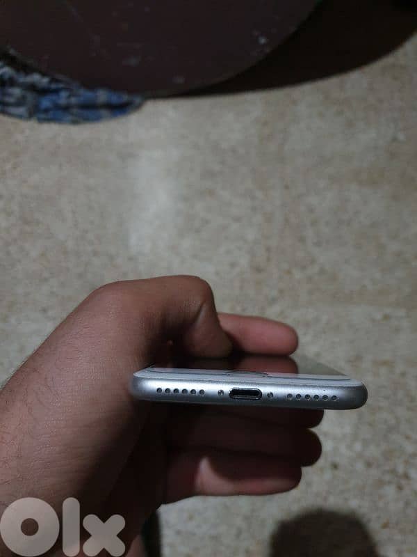- iphone 8 - 2