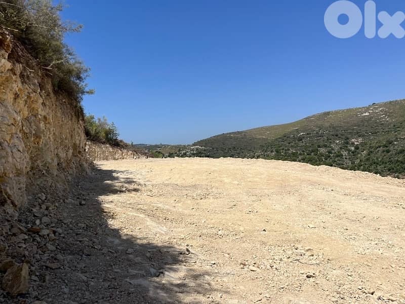land for sale with perfect Mountain View ارض للبيع  في البترون 1