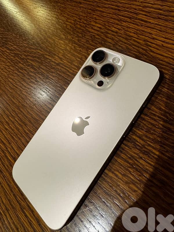 iphone 16 pro max 256gb like new(94% battery) 1