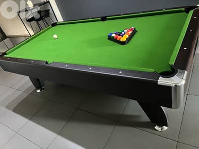 8 ft pool table