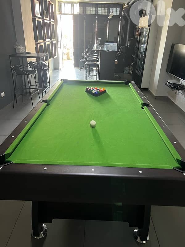 8 ft pool table 1