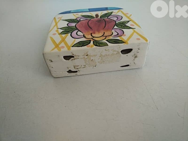 Napkins holder - Not Negotiable 3