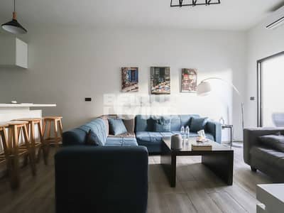 Modern Flat | Balcony | Central Location | View