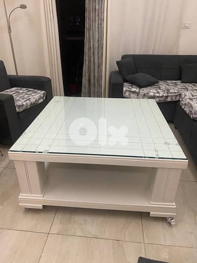 طاولة نص