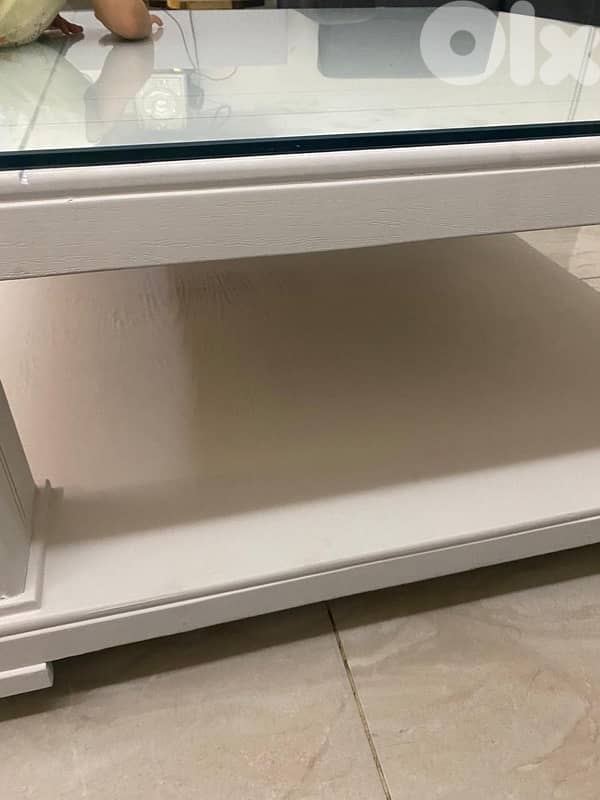 طاولة نص 3