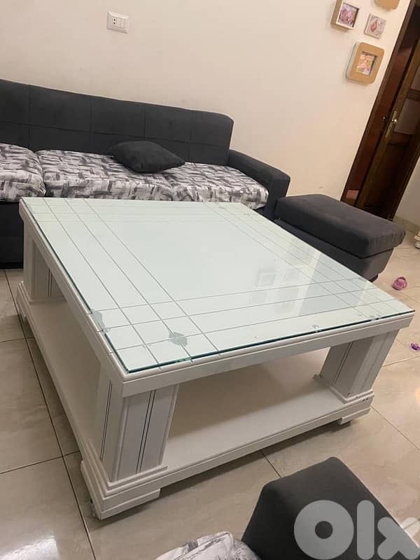 طاولة نص 5