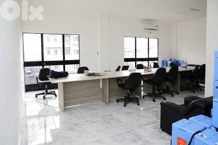 مكتب للايجار في الدكوانة Decorated Office for rent in Dekweneh