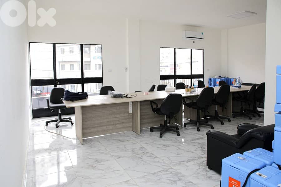 مكتب للايجار في الدكوانة Decorated Office for rent in Dekweneh 0