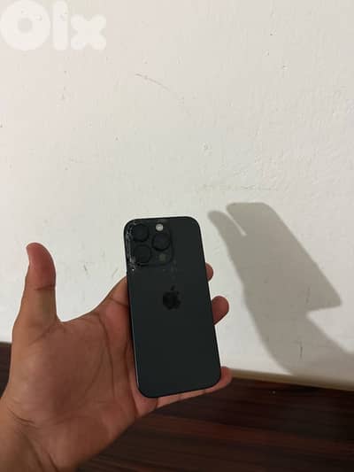iPhone 16 Pro 256Gb (Cracked back)