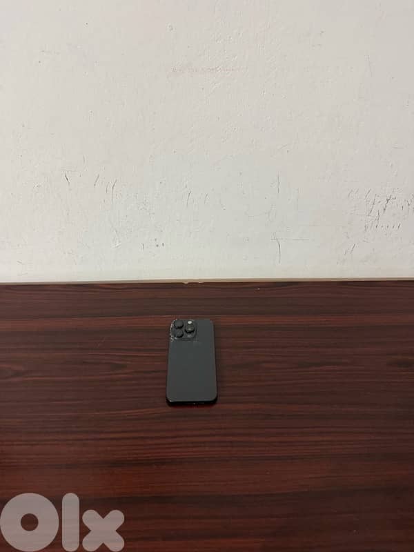 iPhone 16 Pro 256Gb (Cracked back) 1
