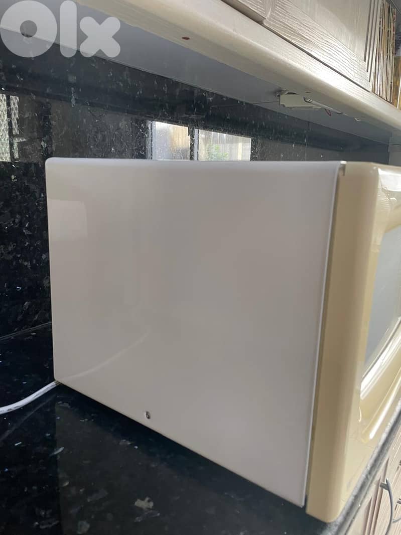 Microwave White Westinghouse 2
