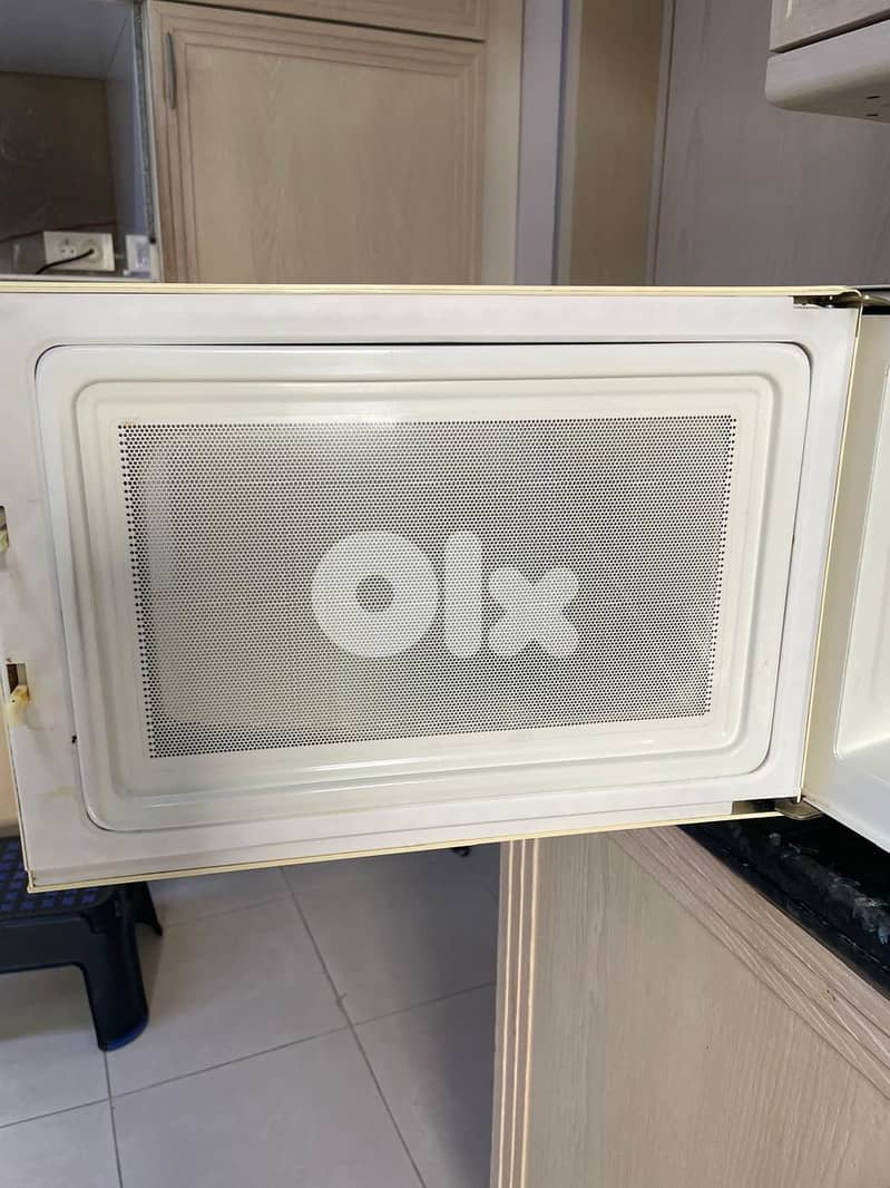Microwave White Westinghouse 4