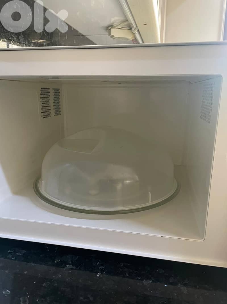 Microwave White Westinghouse 6