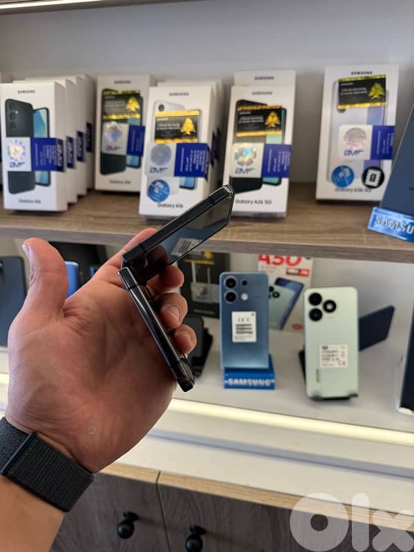flip 4 6/128gb 1