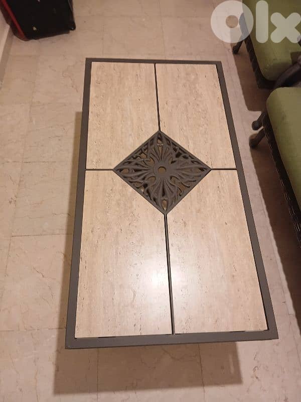 طقم ثلاث قطع جديد مع طاولة رخام نوعية ممتازة 0