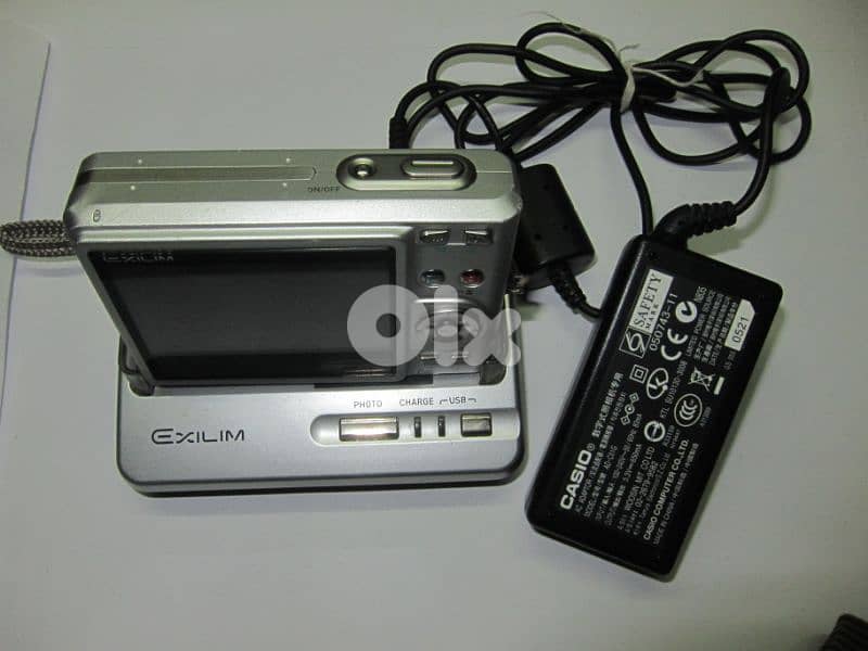 Casio Exilim EX-Z57 Digital Camera, like new 1