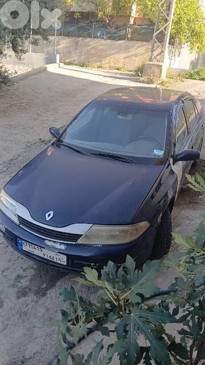 رينو لاجونا 2004