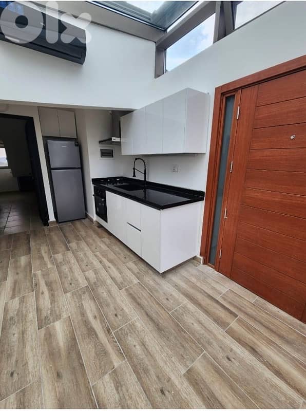 Skyroof chalet in Satellity 2 3