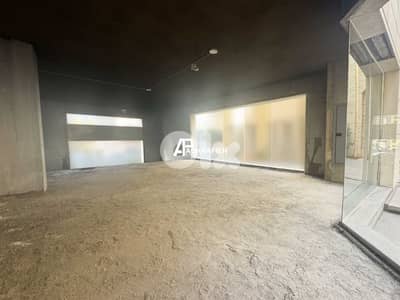 3 Floors - 440 Sqm - Shop For Rent in Downtown