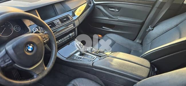 BMW 5-Series 2011