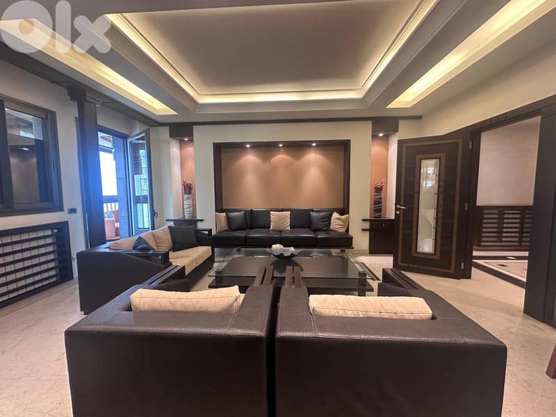 Luxury Apartment for Rent in Rawche شقة فاخرة للإيجار في الروشة 0