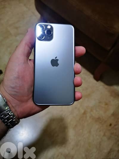 I Phone 11 Pro ( 256 GB Memory) used like New