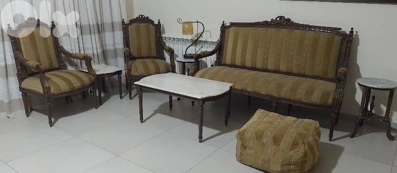 antique salon 0