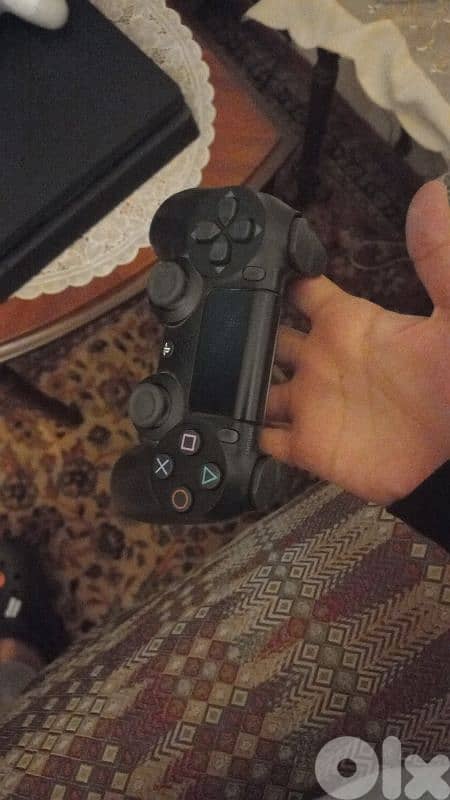 ps4 used like new not opend 5