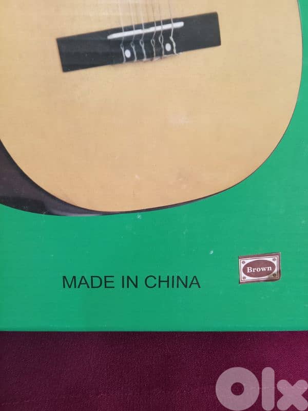 غيتار للبيع بعدو جديد بل علبة السعر 45$ 2