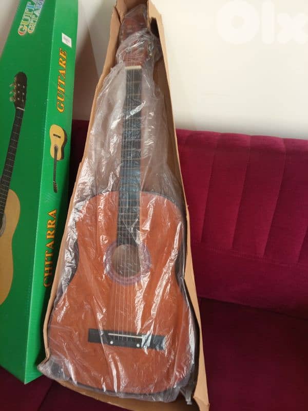 غيتار للبيع بعدو جديد بل علبة السعر 45$ 7