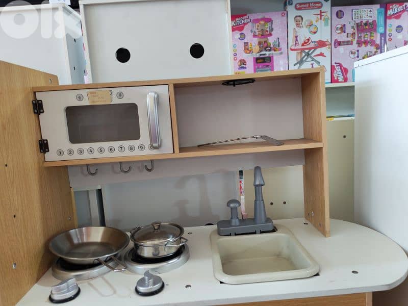 Big Wood Kitchen 1