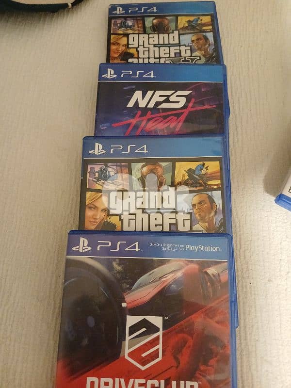 3 cds for ps4 0