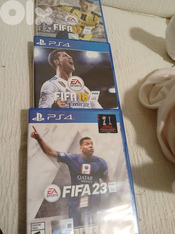 3 cds for ps4 0