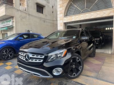 MERCEDES GLA250 2018, super clean, full options, 81/882165