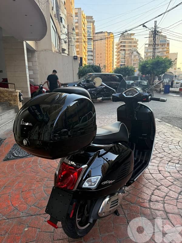vespa GTS 300 1