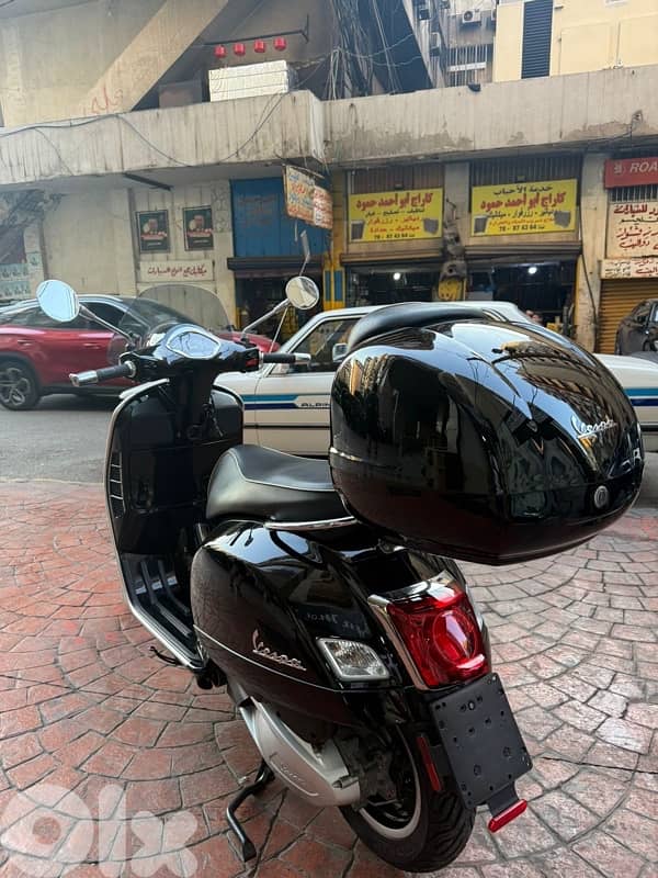 vespa GTS 300 7
