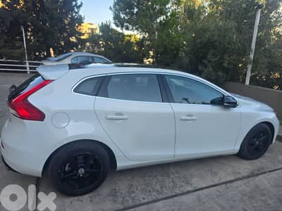 Volvo V40 2016