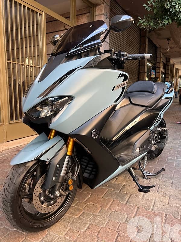 yamaha Tmax 560 Tech Max fully Malossi performance and external carbon 4