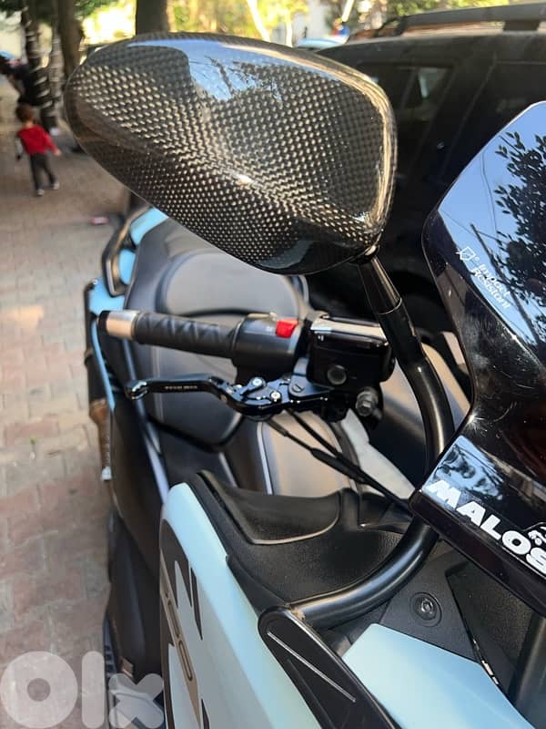 yamaha Tmax 560 Tech Max fully Malossi performance and external carbon 9