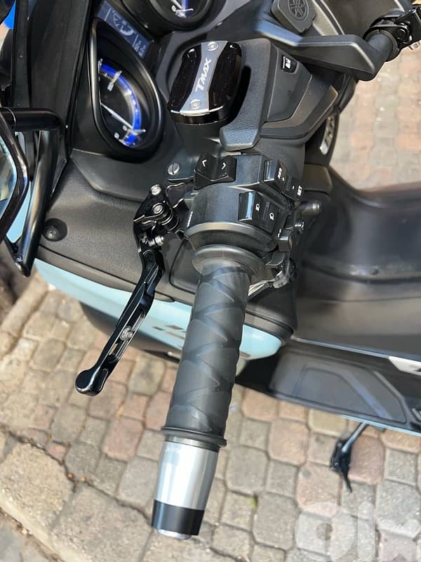 yamaha Tmax 560 Tech Max fully Malossi performance and external carbon 15