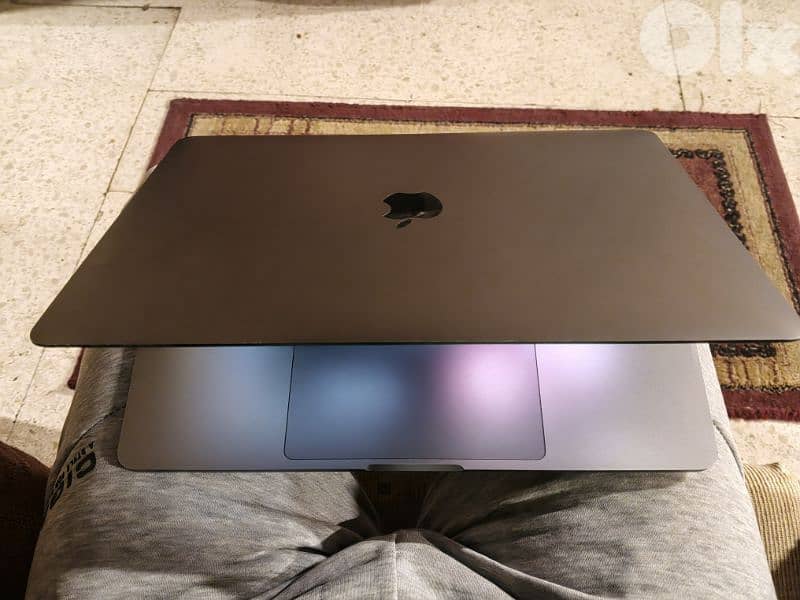 Macbook pro 2020 13 inch 1