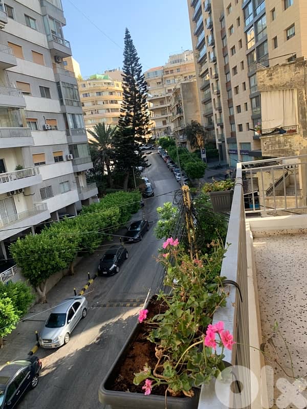 Calm apartment in Achrafieh - convenient location 0