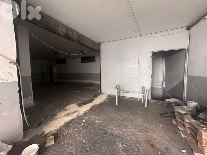 Warehouse for Rent in Raouche – Prime Locationمستودع للإيجار في الروشة 0