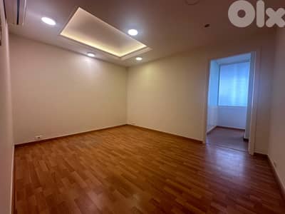 Office for Rent in Ramlet Al-Baydahمكتب للإيجار في الرملة البيضاء